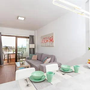 https://iguazu-tir24-top-floor-apartment.in-canary-islands.com
